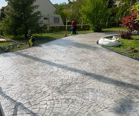 Spécialiste de la pose de béton décoratif et de la création de terrasses à Bois-d'Arcy (78390) en Yvelines 78