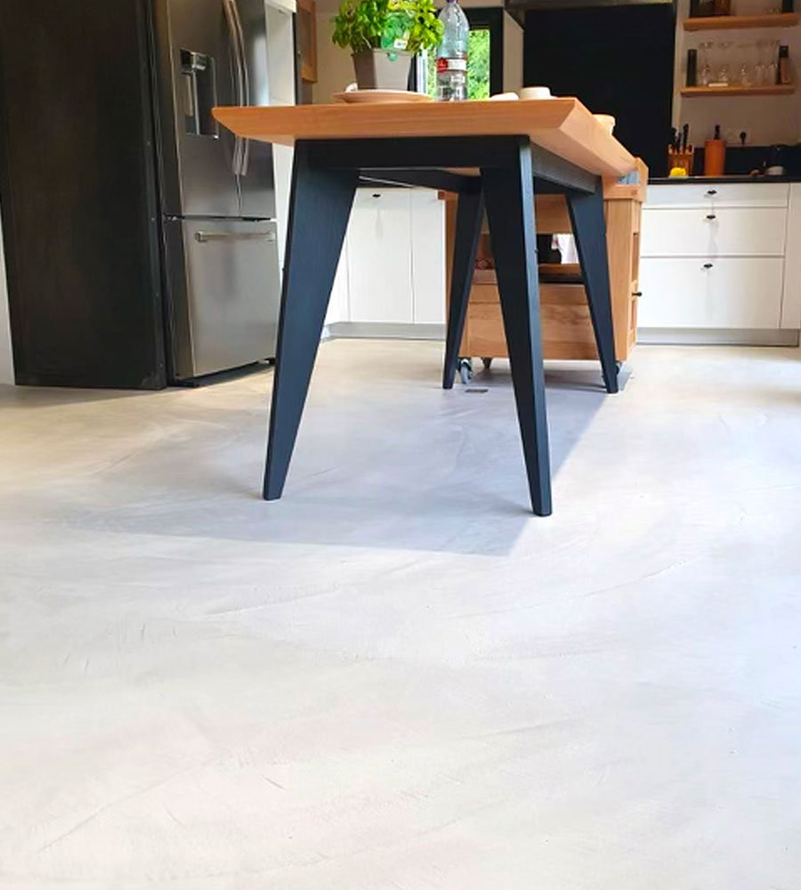 Béton ciré à Bois-d'Arcy (78390) : Votre Expert en Pose de Béton ciré dans les Hauts-de-Seine (92)